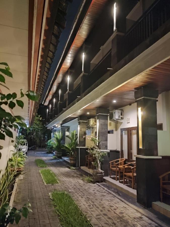 Surya Inn Кута Екстер'єр фото