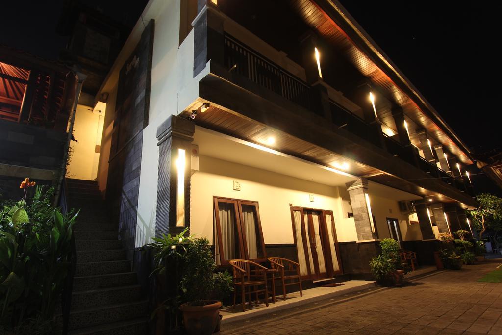 Surya Inn Кута Екстер'єр фото