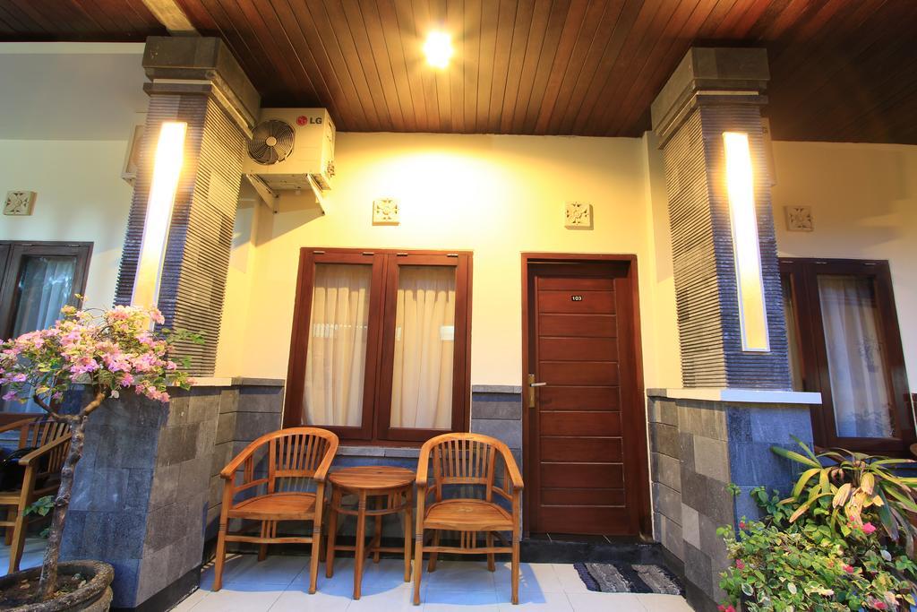 Surya Inn Кута Екстер'єр фото