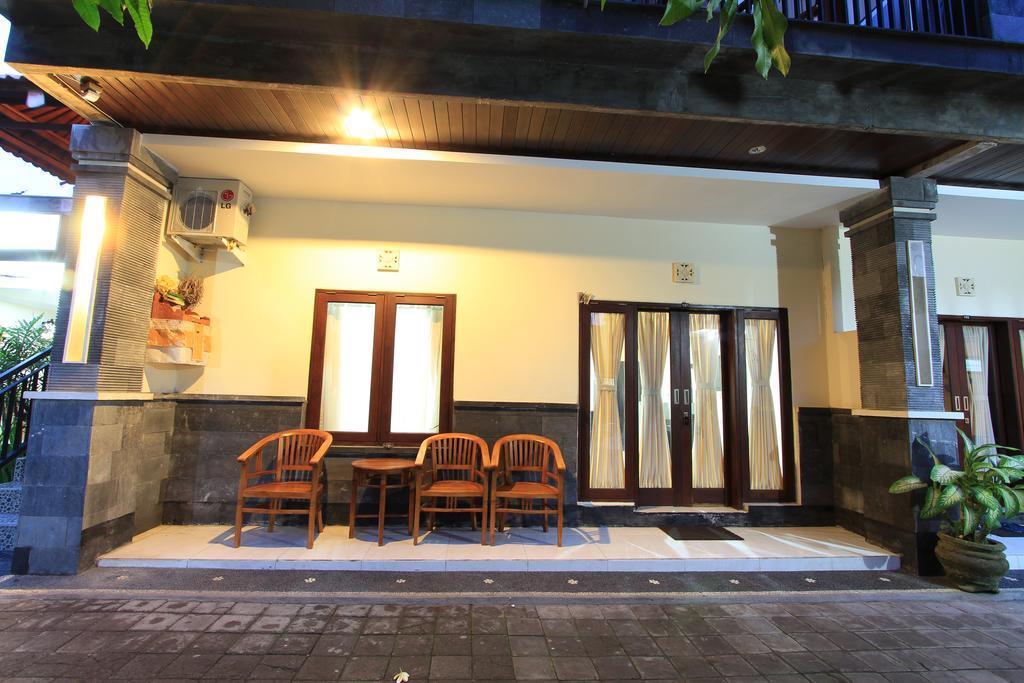 Surya Inn Кута Екстер'єр фото