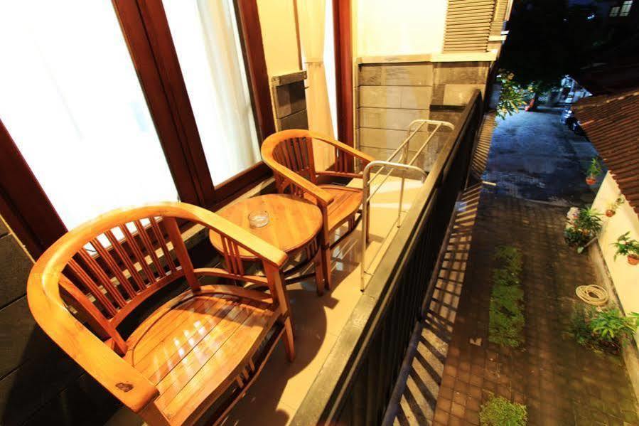 Surya Inn Кута Екстер'єр фото