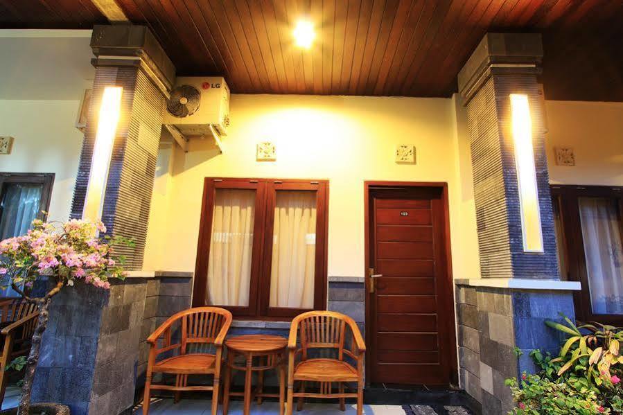 Surya Inn Кута Екстер'єр фото