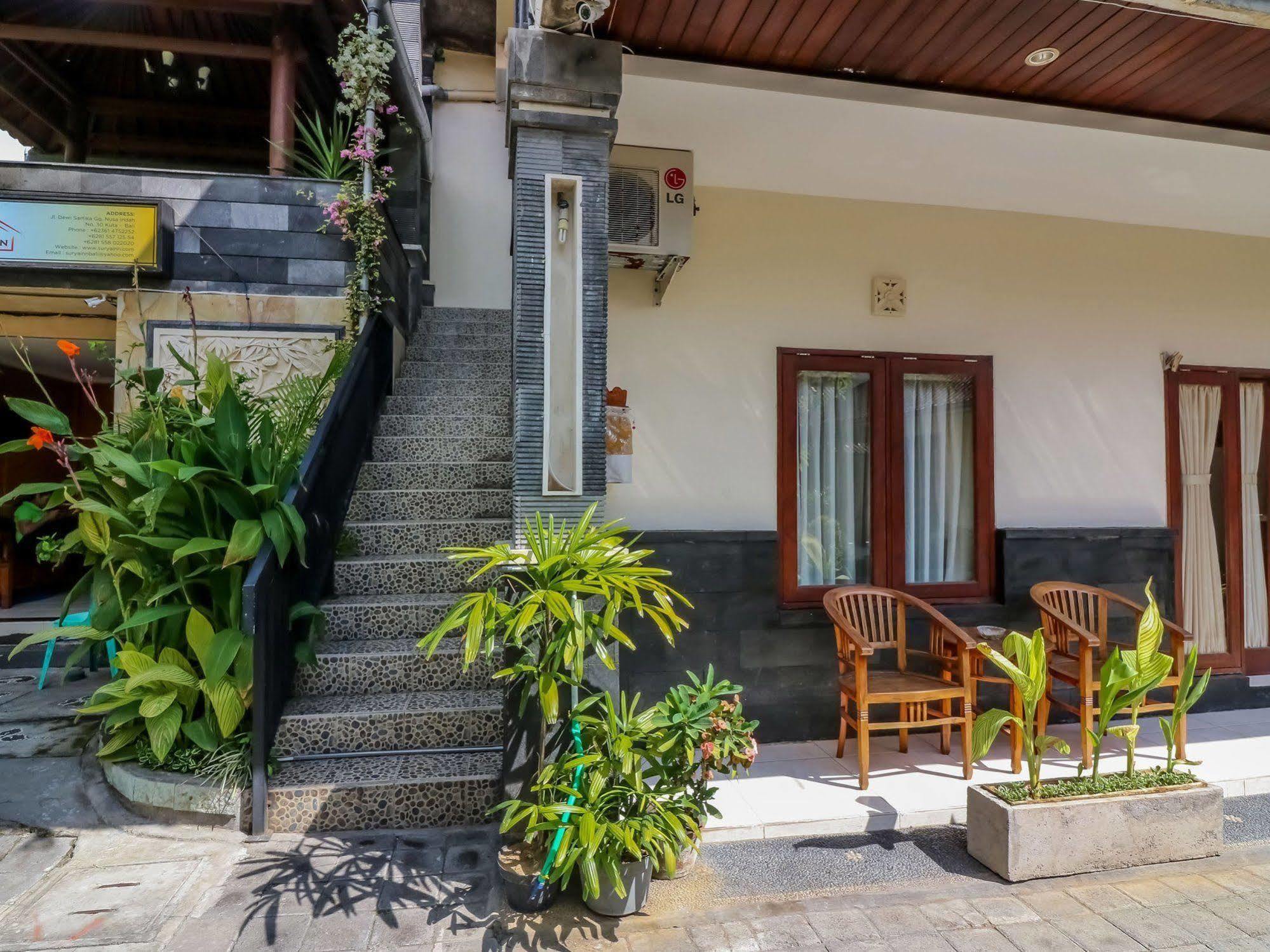 Surya Inn Кута Екстер'єр фото