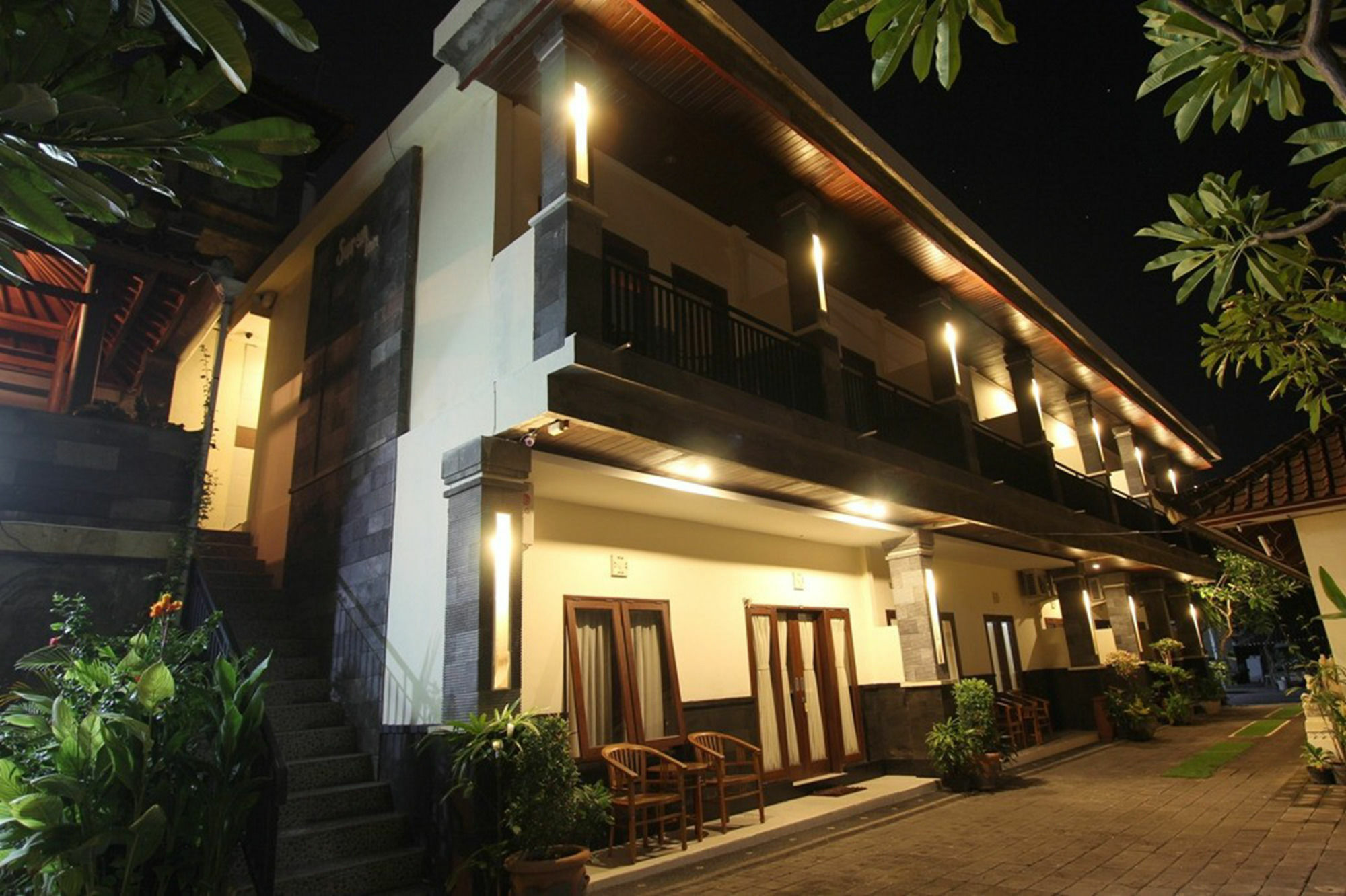 Surya Inn Кута Екстер'єр фото